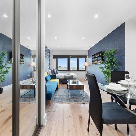 Modern One Bedroom Flat - Sleeps 5 -Near Heathrow - London Ub3 Extérieur photo