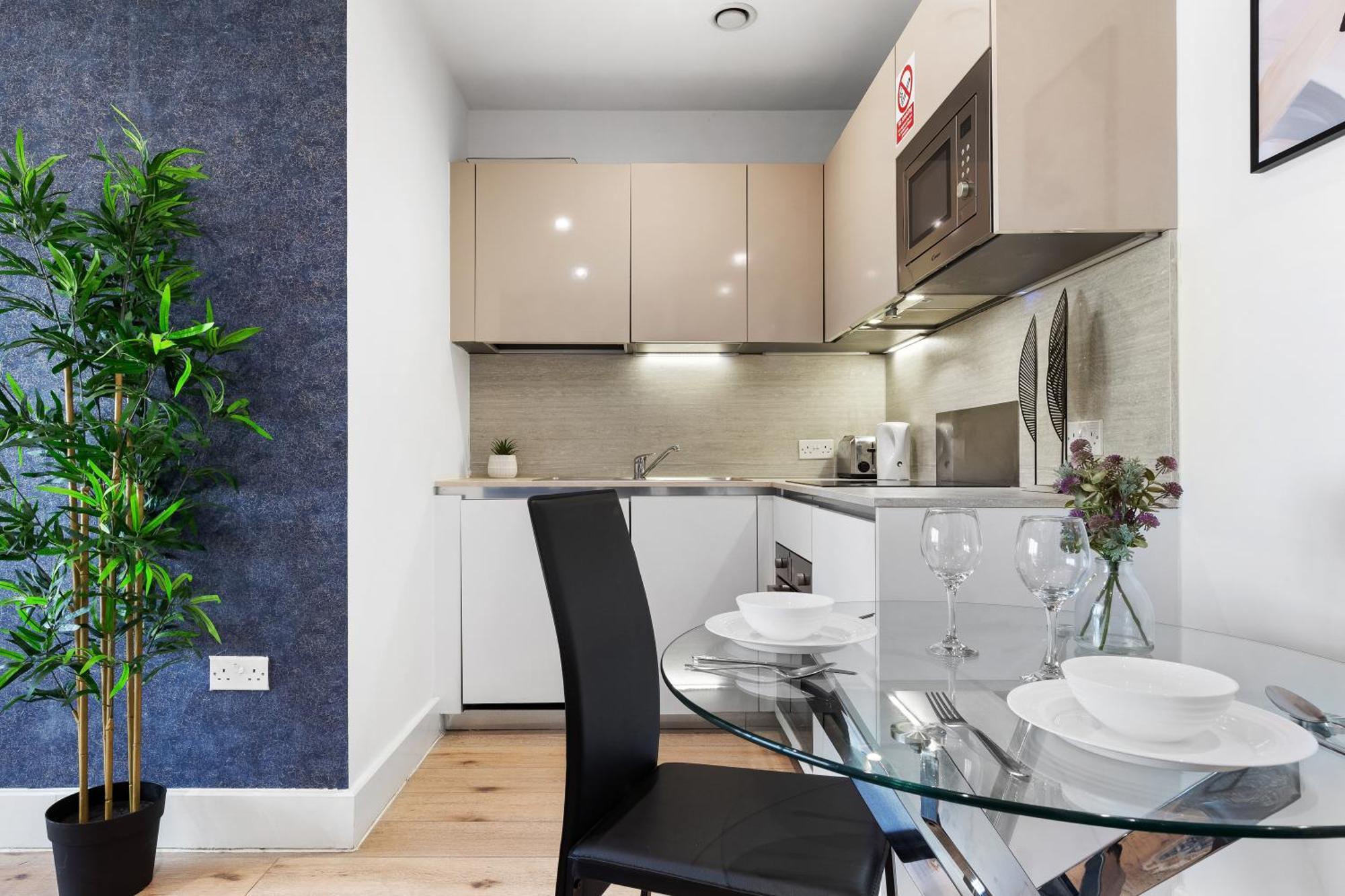 Modern One Bedroom Flat - Sleeps 5 -Near Heathrow - London Ub3 Extérieur photo