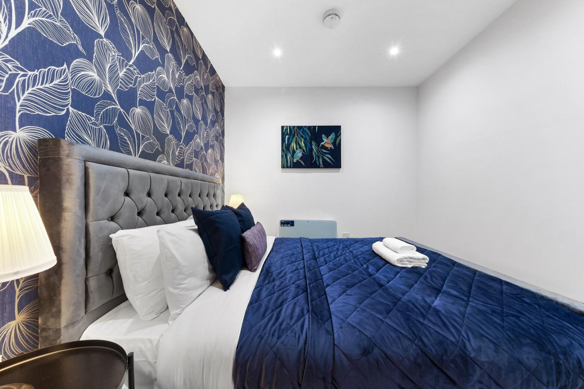 Modern One Bedroom Flat - Sleeps 5 -Near Heathrow - London Ub3 Extérieur photo