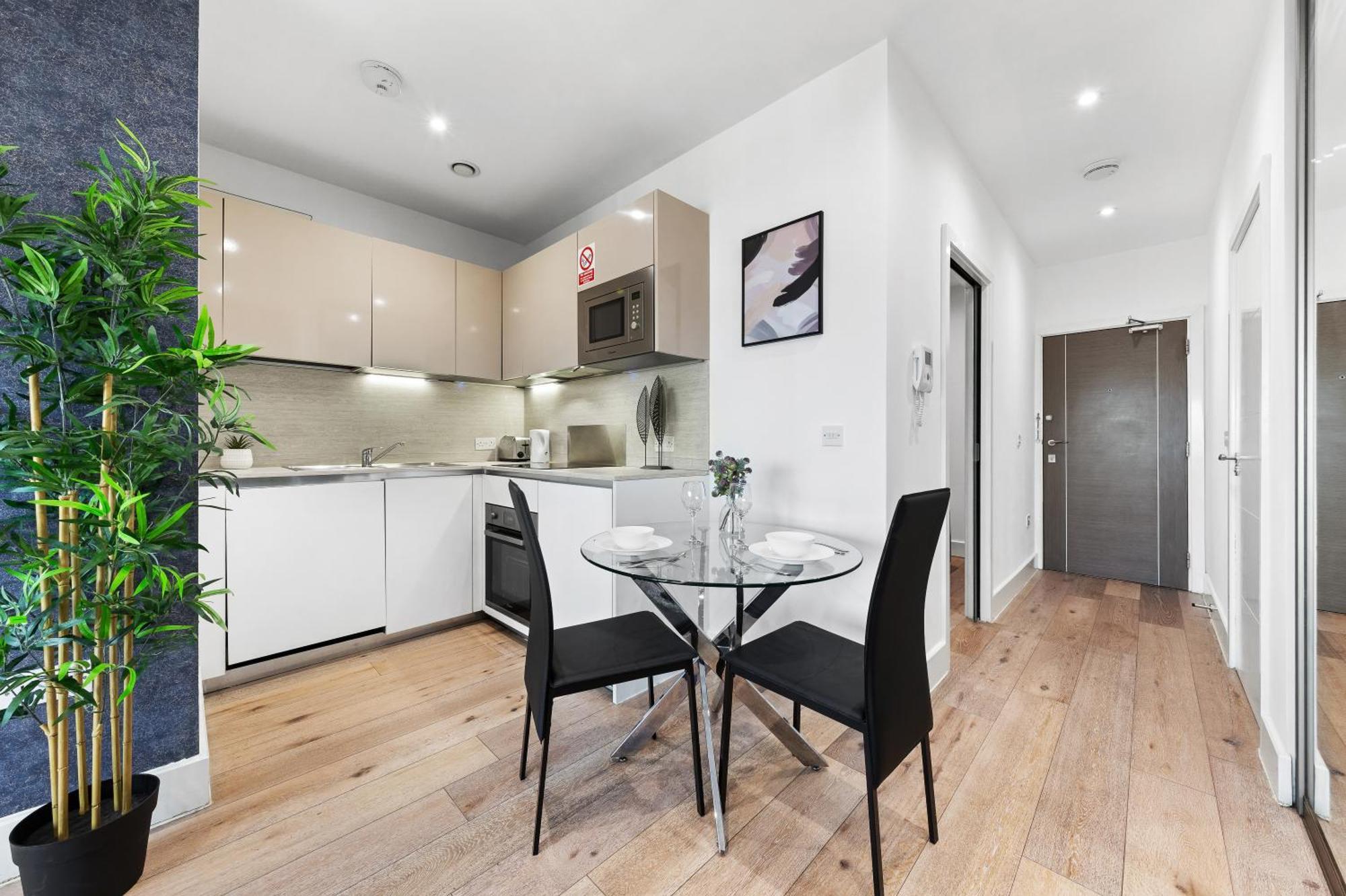 Modern One Bedroom Flat - Sleeps 5 -Near Heathrow - London Ub3 Extérieur photo